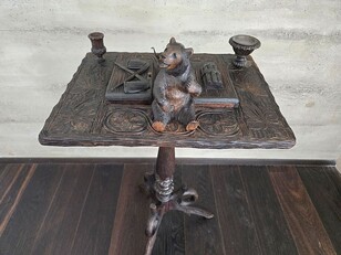 Black forest Bear Table Cigar Stand